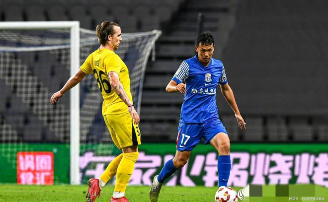 上海申花训练开放日，赛后回应争议引欢呼，西甲在即，训练强度明显提升(排球训练计划)-九游官网入口